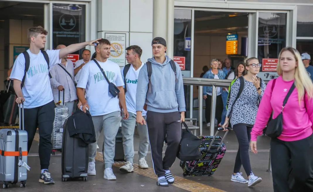 Antalya Tatilinde Ruslar Yazı, Almanlar Baharı Seçti 3